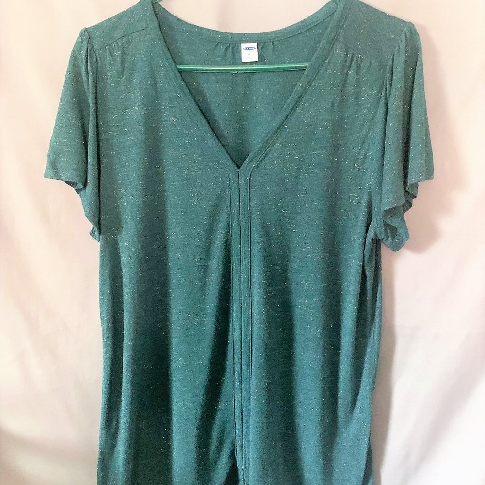 WOMANS GREEN TEE WITH GOLD SPARKLE THREADING SIZE M